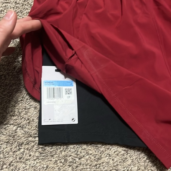 NIKE | NWT Women’s Shorts. Size Medium. - Picture 8 of 10